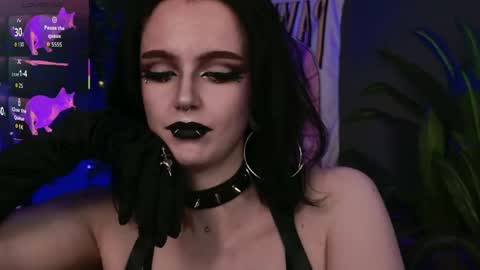 Your Mistress Bella online show from May 23, 10:58 pm