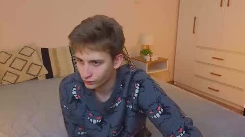 ALEXPVT IS OPEN online show from November 20, 2:34 am