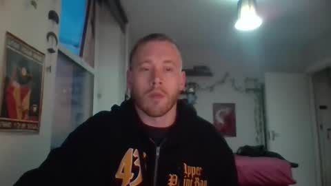 Snapshot of boky_ chatting on April 27, 8:18 pm boky_ online show from April 27, 8:18 pm