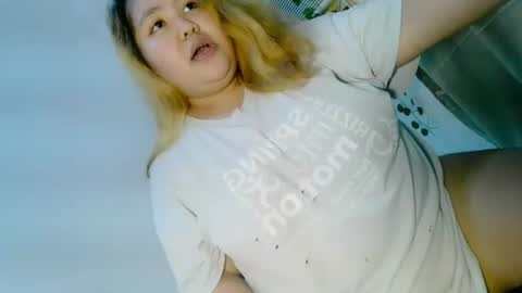 Snapshot of bombastic_darla chatting on September 16, 12:06 pm bombastic_darla online show from September 16, 12:06 pm