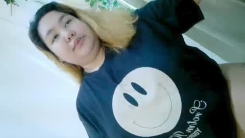 Snapshot of bombastic_darla chatting on September 18, 5:31 am bombastic_darla online show from September 18, 5:31 am