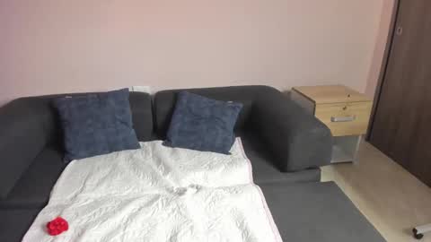 bombon online show from February 6, 11:57 am