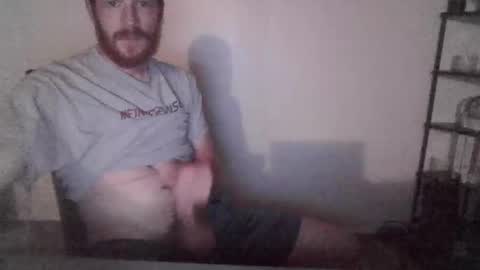 Snapshot of bone_daddy_4u chatting on October 12, 4:44 am Bone daddy online show from October 12, 4:44 am