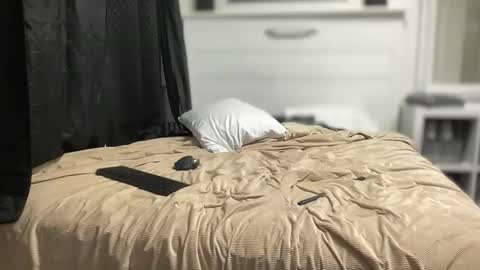 boner4you1994 online show from April 15, 6:20 am