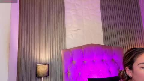 bonnali_lune online show from May 8, 4:51 am