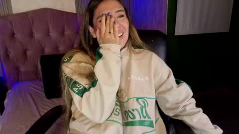 bonnali_lune online show from May 23, 4:39 am