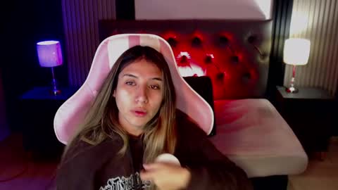 bonnali_lune online show from May 31, 5:04 am