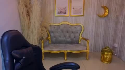 Bonnie  online show from May 25, 12:33 pm