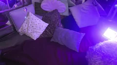 Bonnie and Clyde online show from November 8, 11:36 pm