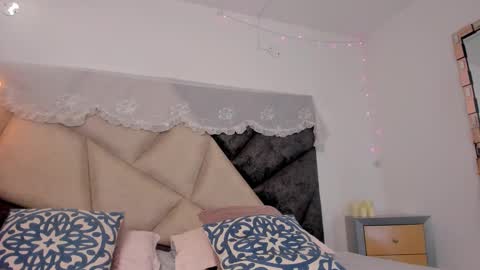   online show from March 23, 9:19 pm