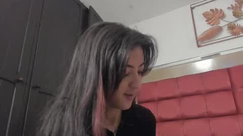 Snapshot of bonniecute_ chatting on July 12, 12:56 am online show from July 12, 12:56 am
