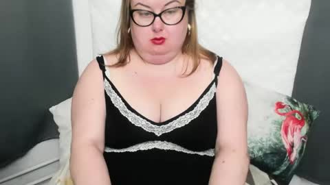 Bonnie online show from December 14, 8:23 am