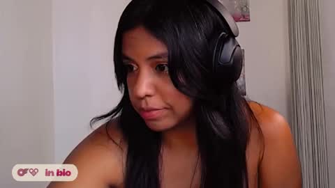 Snapshot of bonniessecretgarden chatting on May 21, 4:47 pm Bonnies Secret Garden online show from May 21, 4:47 pm