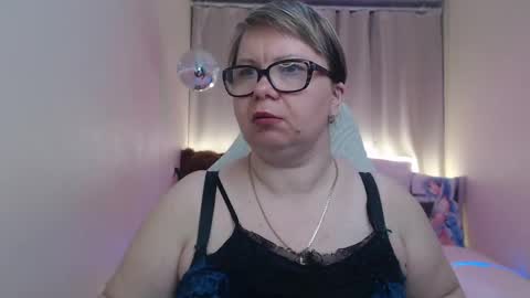 bonnnyboobsy online show from May 26, 6:37 pm