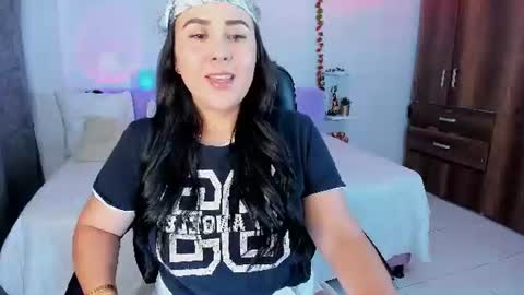 sofia  online show from June 12, 1:59 am