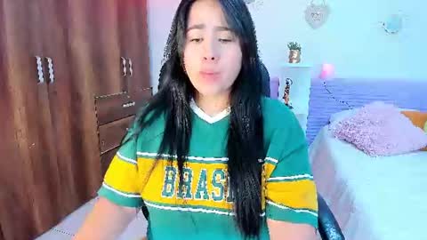 Snapshot of bonny_greylm chatting on July 28, 2:18 am sofia online show from July 28, 2:18 am