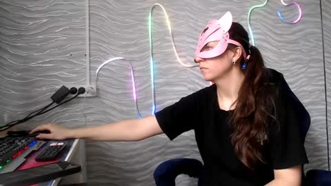 bonny_klyde95 online show from April 16, 7:09 am