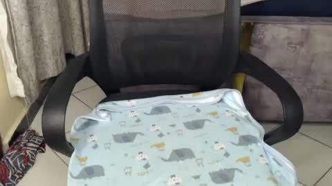 Snapshot of booby_candy chatting on July 4, 1:56 am booby_candy online show from July 4, 1:56 am