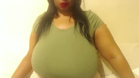 boobyqueen online show from November 2, 5:15 pm