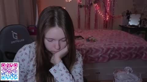 Snapshot of booozekirs_ chatting on July 1, 2:57 am Milena online show from July 1, 2:57 am
