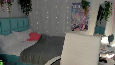 Snapshot of booozekirs_ chatting on July 9, 2:59 am Milena online show from July 9, 2:59 am
