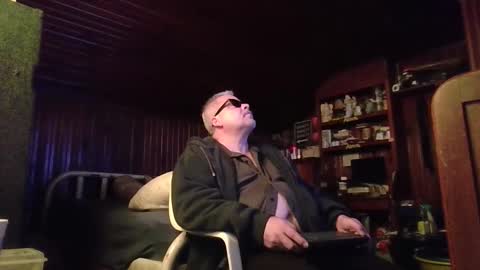 Booshwa online show from October 21, 6:08 pm