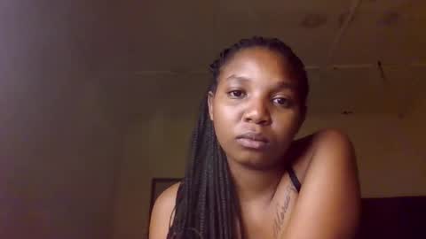 Snapshot of bootie_caramel chatting on November 7, 6:52 pm bootie_caramel online show from November 7, 6:52 pm