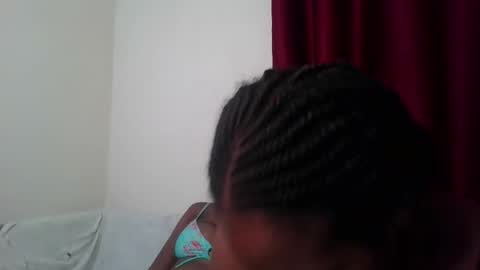 bootie_caramel online show from April 20, 6:42 pm