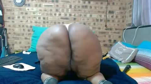 bootytwerkxxx online show from May 20, 6:52 am