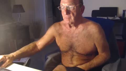 Snapshot of boppy21 chatting on September 16, 9:05 pm Boppy21 online show from September 16, 9:05 pm