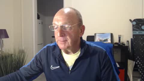 Snapshot of boppy21 chatting on October 8, 8:17 pm Boppy21 online show from October 8, 8:17 pm