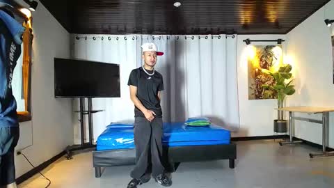 boranget online show from May 7, 11:37 am