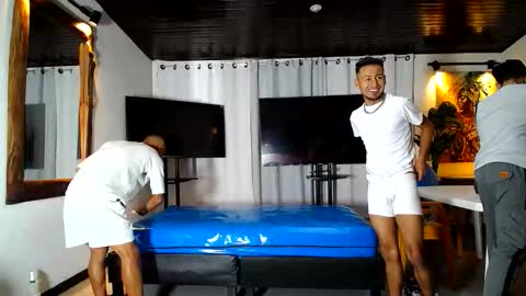 boranget online show from May 22, 11:38 am