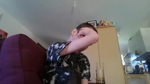 Snapshot of boredlul chatting on April 25, 1:14 pm boredlul online show from April 25, 1:14 pm