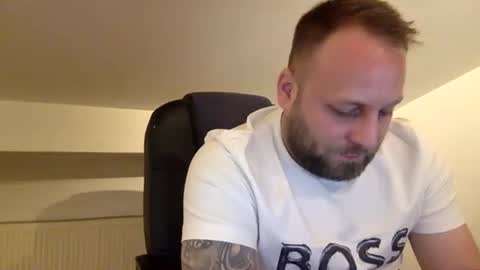 Snapshot of boris566693 chatting on June 8, 8:53 pm hugo online show from June 8, 8:53 pm