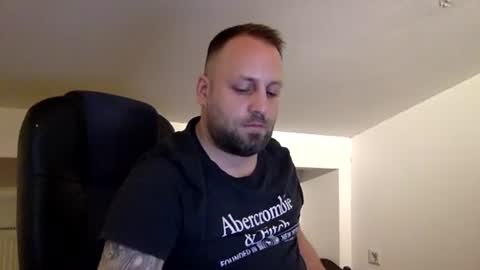 Snapshot of boris566693 chatting on July 1, 5:45 pm hugo online show from July 1, 5:45 pm
