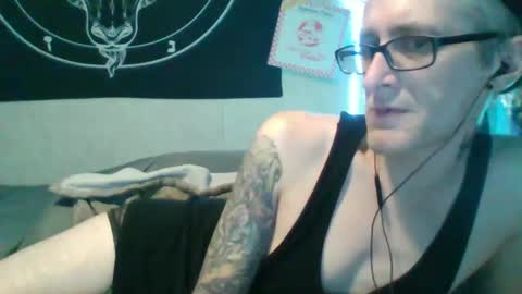 Snapshot of borisprice chatting on January 5, 6:46 am Boris Price online show from January 5, 6:46 am