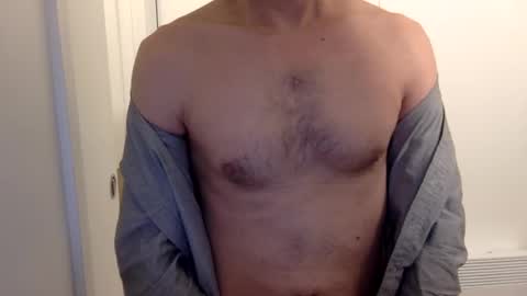 Snapshot of borisvian75019 chatting on January 27, 12:12 am HornyBoo online show from January 27, 12:12 am