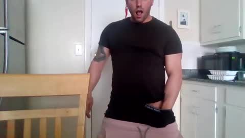 Snapshot of bosslife505050 chatting on February 16, 2:32 pm The Italian Boss  online show from February 16, 2:32 pm