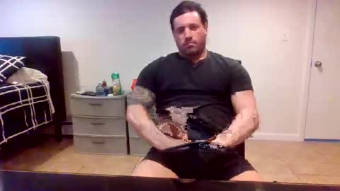 The Italian Boss  online show from February 5, 9:30 pm