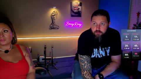 Snapshot of bossyroxy84 chatting on December 23, 2:31 am bossyroxy84 online show from December 23, 2:31 am