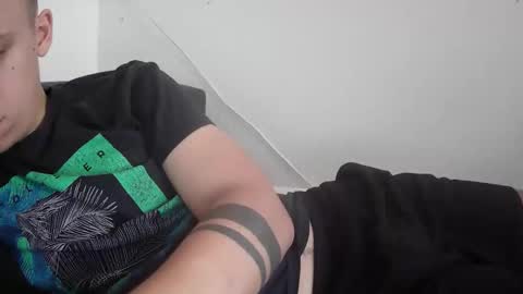 Snapshot of botisz01 chatting on October 13, 12:05 pm botisz01 online show from October 13, 12:05 pm