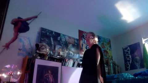 Bottomboo7 online show from October 2, 12:01 pm