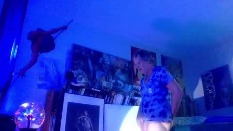 Bottomboo7 online show from October 25, 12:02 pm