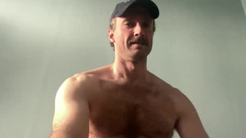 Snapshot of bottommanbln chatting on October 25, 10:23 am bottommanbln online show from October 25, 10:23 am