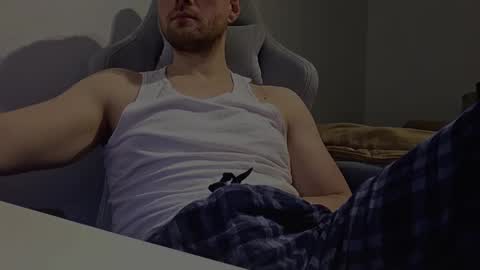 bottomtsinner online show from February 13, 11:23 pm