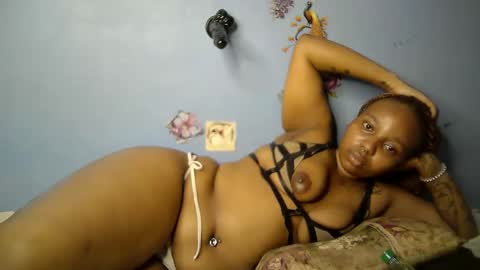 botty_queen online show from April 16, 8:26 am