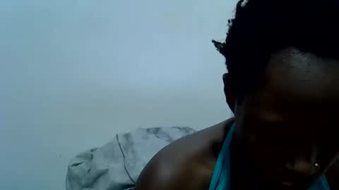 bouncy_vee online show from May 26, 7:10 pm