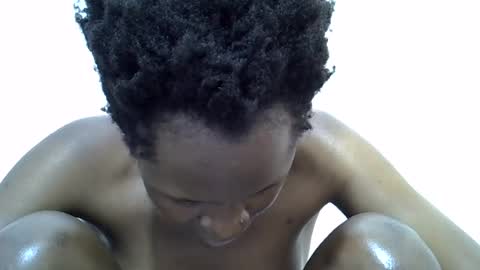 Snapshot of bouncy_vee chatting on June 17, 1:12 pm bouncy_vee online show from June 17, 1:12 pm