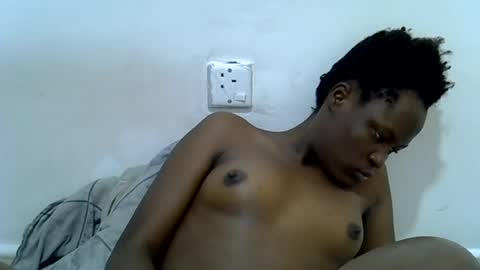 Snapshot of bouncy_vee chatting on June 27, 11:15 am bouncy_vee online show from June 27, 11:15 am